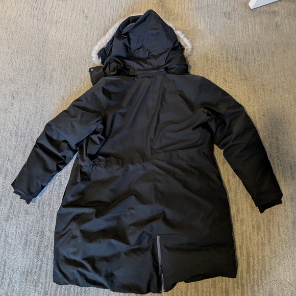 Athleta Rainout Outbound Parka - Picture 10 of 13
